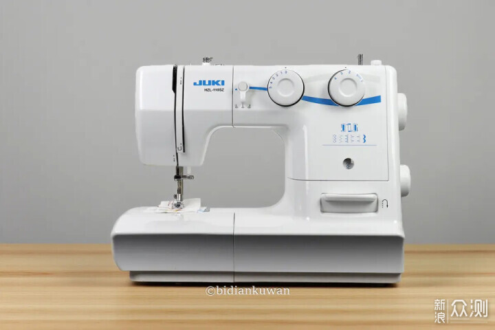 人生就是縫縫補補：7年前送媽媽的電動縫紉機_新浪眾測